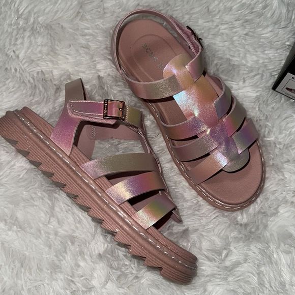 BCBG girls translucent pink/shimmering soles sandals size 3 - Picture 3 of 10